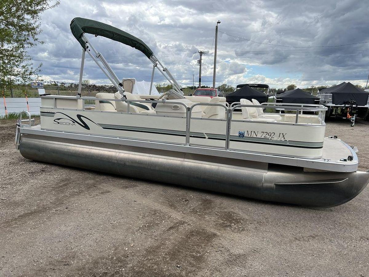 Used 2005 Bennington Sedona F21 Pontoon