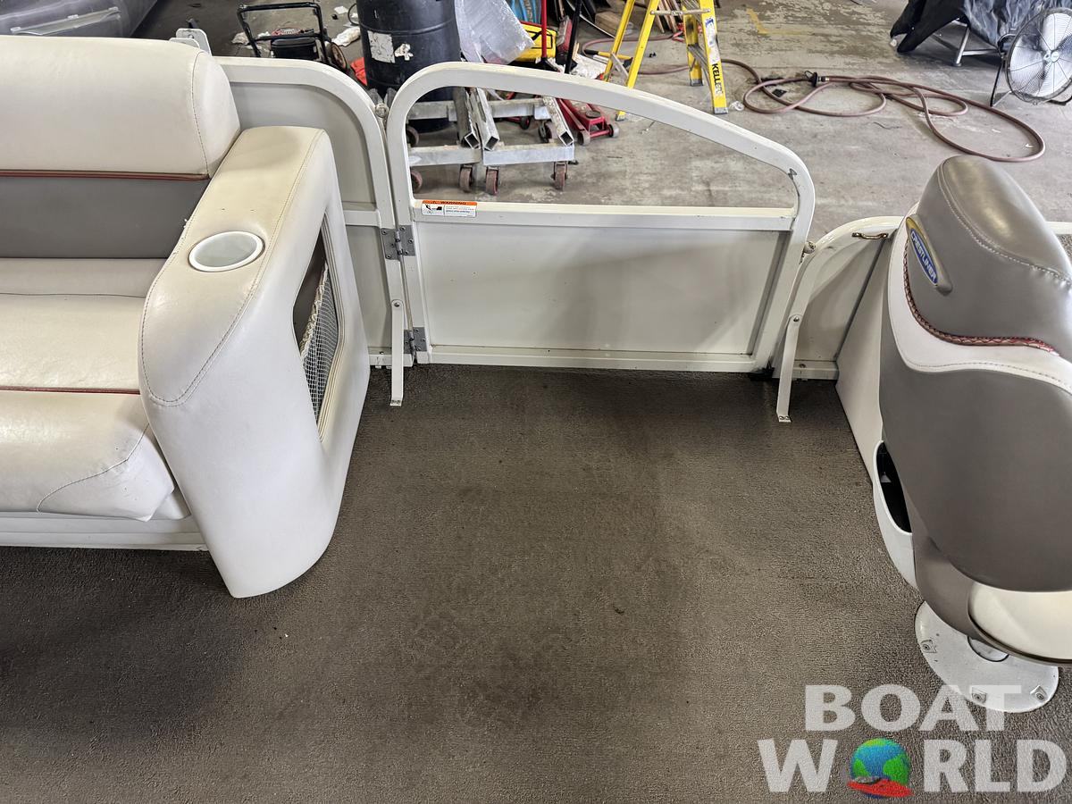 Used 2006 Crestliner 2285 CFI Pontoon