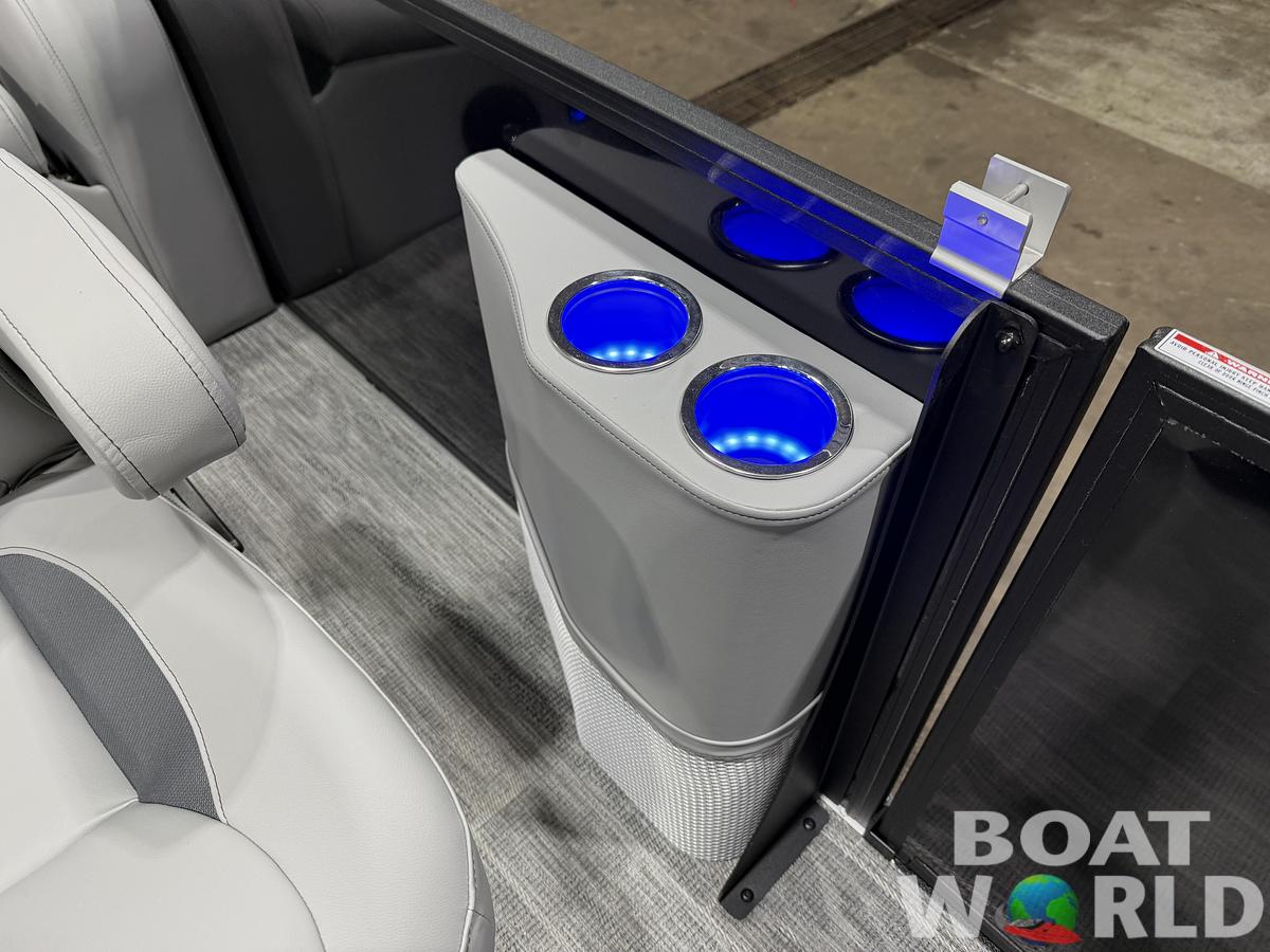 2026 Bentley Pontoons Legacy 220 Swingback