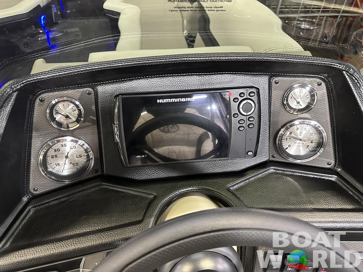 2025 Montego Bay 8522 Fish & Cruise Tritoon & Honda 150HP 4-Stroke EFI