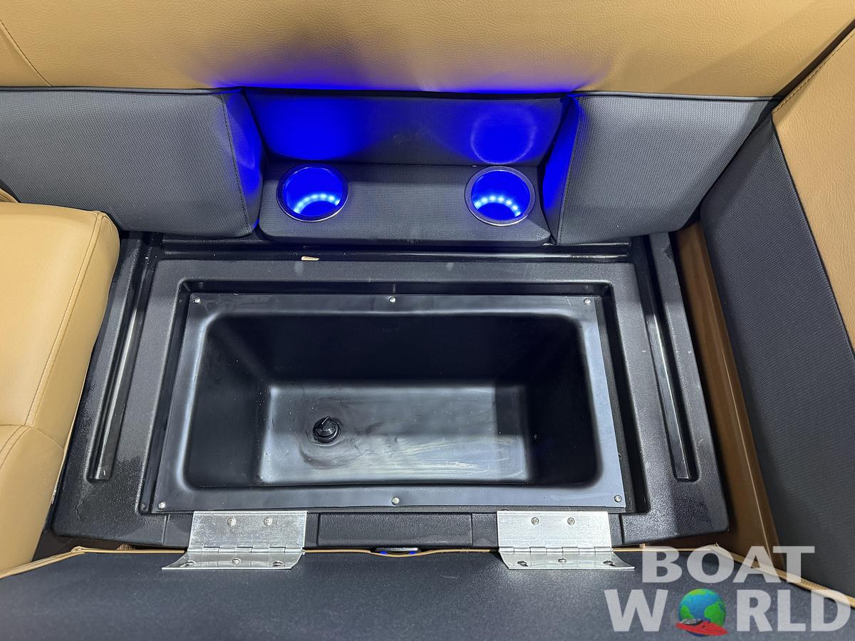 2026 Bentley Legacy 223 Navigator Quad Lounge Tritoon