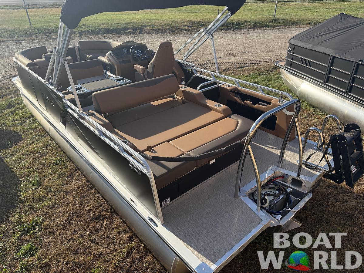 2025 Tahoe Pontoons LTZ 2385 Entertainer