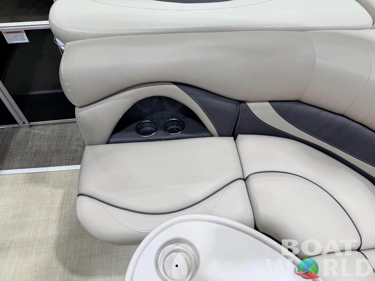 Used 2015 Sylvan Mirage 820 Cruise Special Edition Pontoon