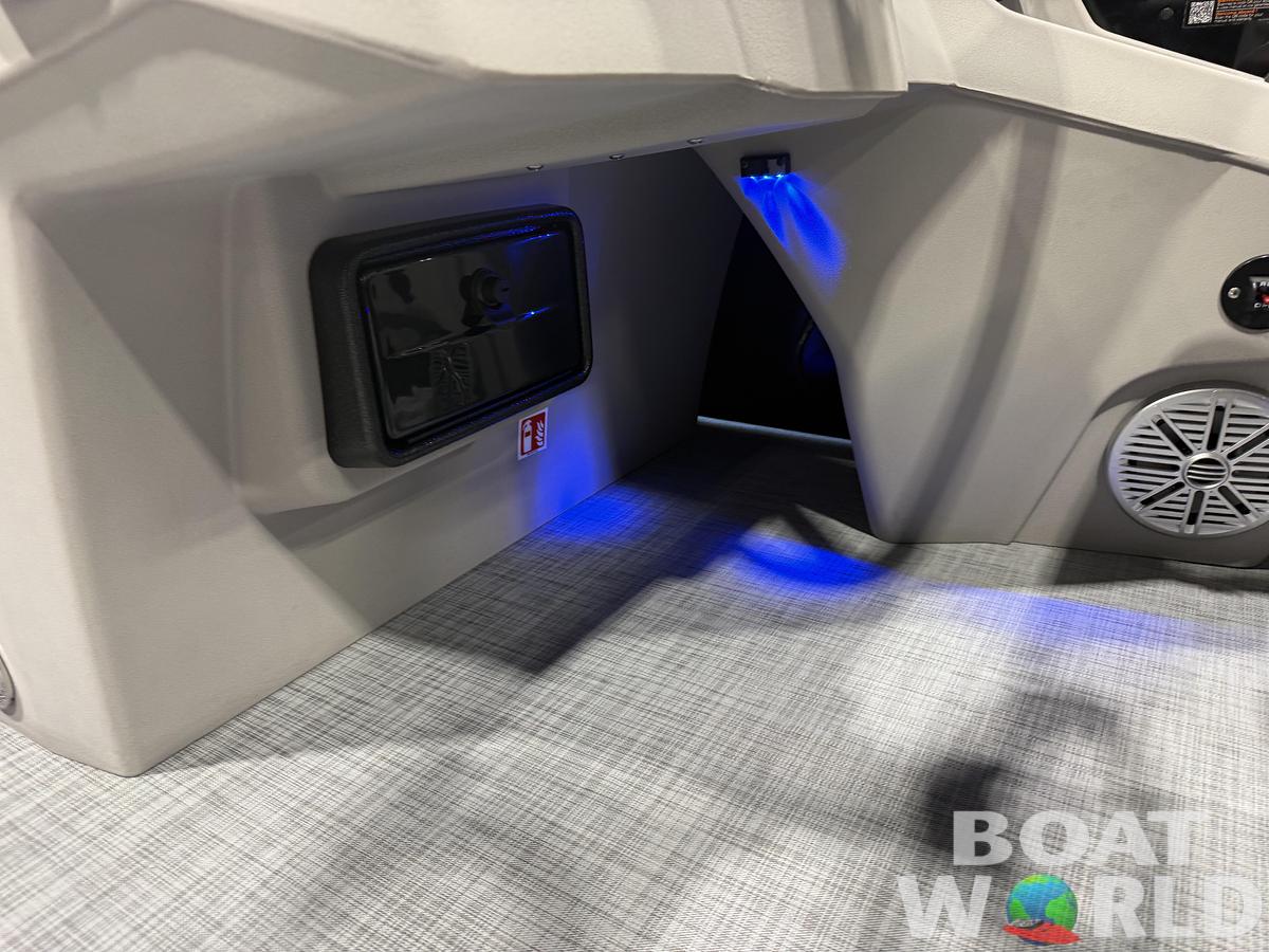 2027 Princecraft Vectra 21 Quad Lounge Pontoon $36995