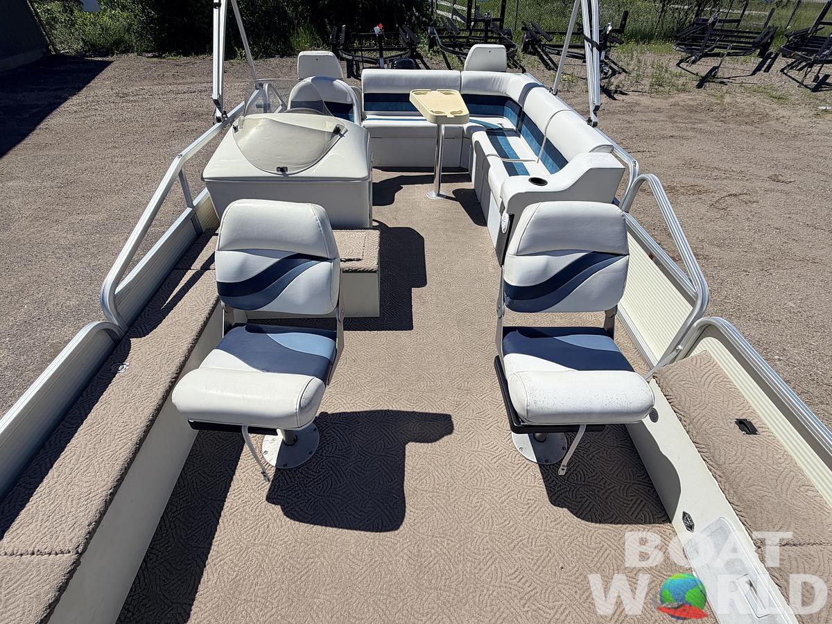 Used 2001 Lowe SunCruiser Trinidad 204 & 50HP Mercury 4Stroke -$11,995