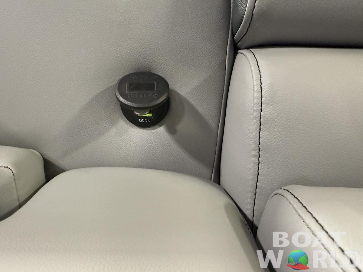 2025 Tahoe Pontoons LTZ 2385 Swingback (VRL) Tritoon & Honda 4-Stroke EFI