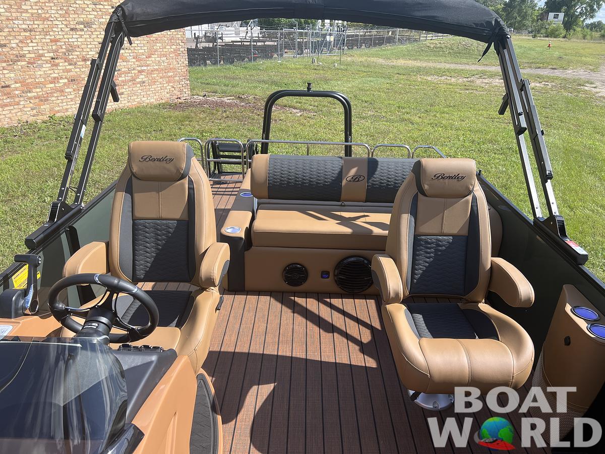 2026 Bentley Pontoons Elite 223 Swingback Tritoon