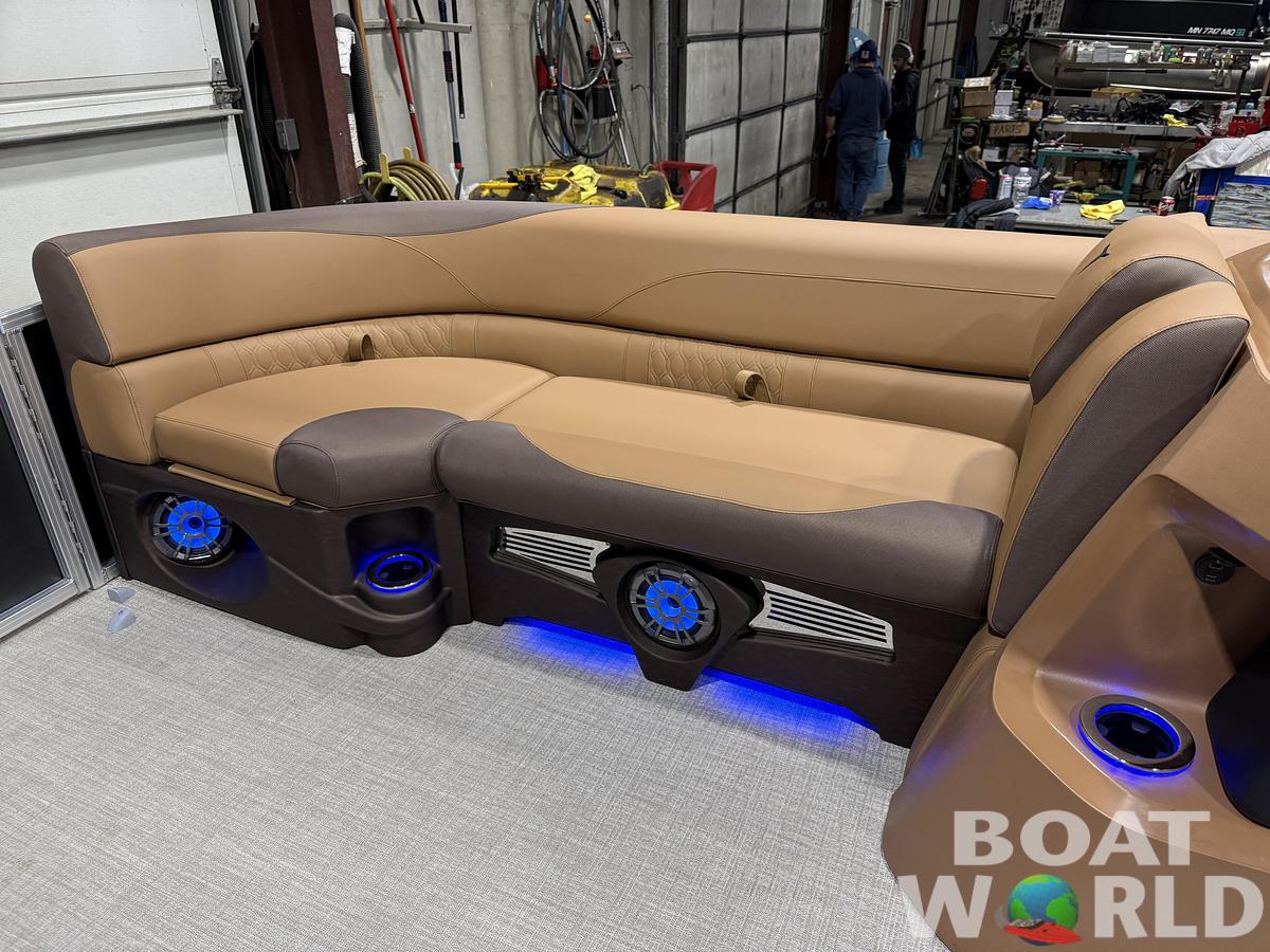 2026 Tahoe Pontoons LTZ 2385 Elite Cruise Tritoon 