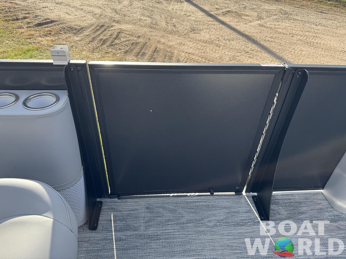 2026 Bentley Pontoons Forward Fish 220 Swingback