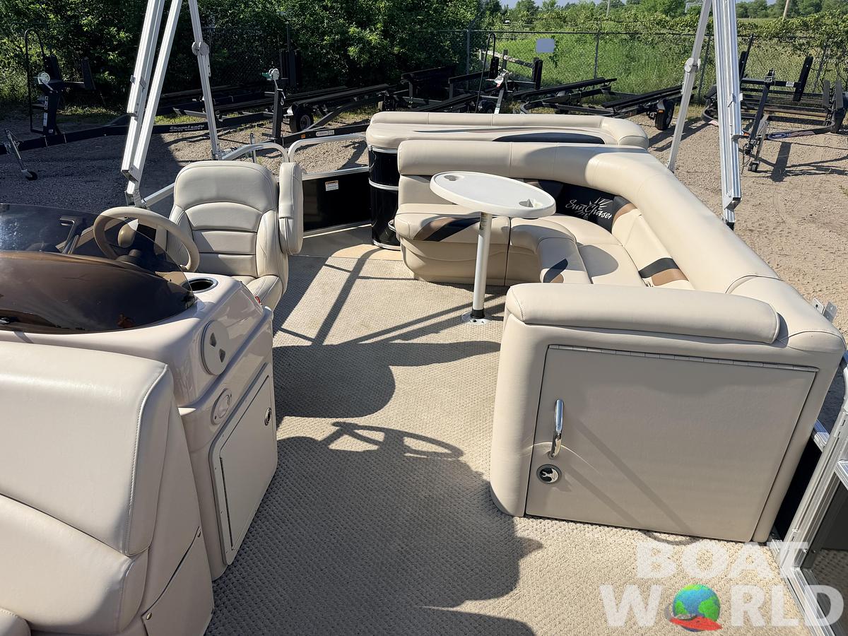 Used 2012 SunChaser 22 Fish 'N Cruise & 50HP Yamaha 4Stroke -$17,995