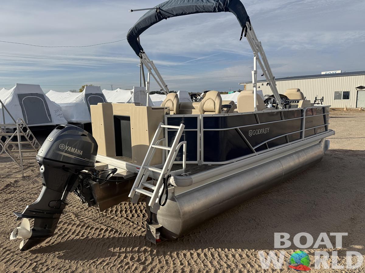 Used 2022 Sweetwater 21' Quad Fish Pontoon