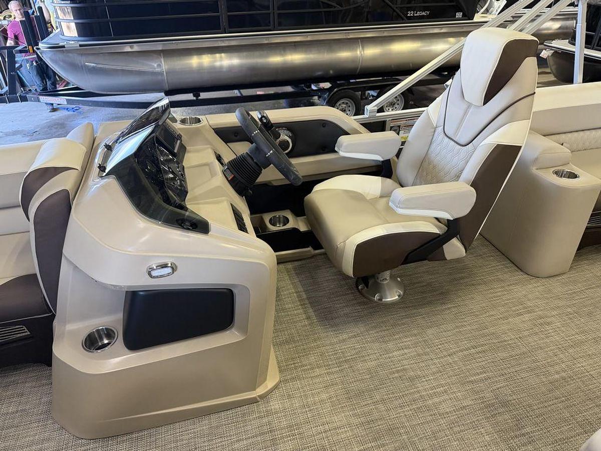 2025 Tahoe Pontoons LTZ 2385 Elite Cruise & Honda 4-Stroke EFI