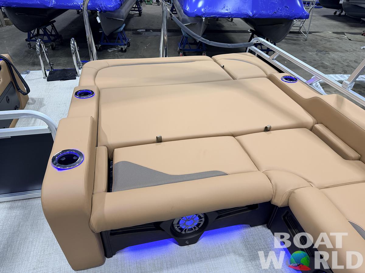 2026 Tahoe Sport 2385 VRB Swingback Tritoon $47995