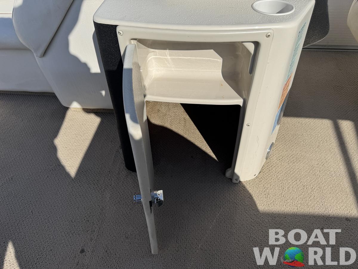 Used 2007 Premier  225 SunSation Pontoon