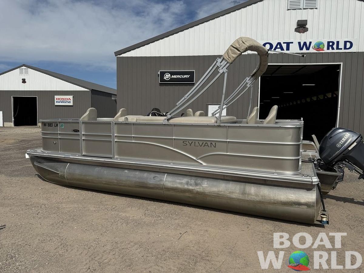 Used 2016 Sylvan 820 4-PT Pontoon