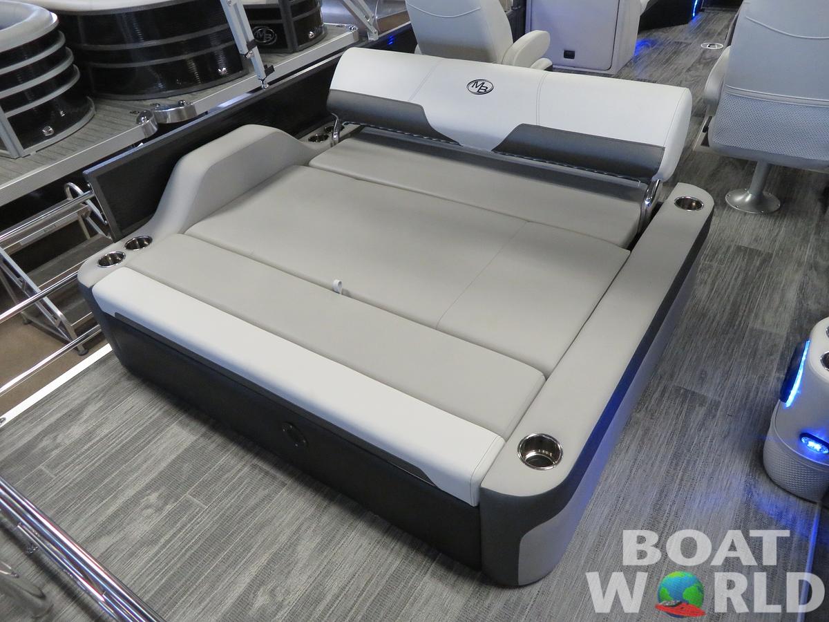 2024 Montego Bay 8524 Swingback Deluxe Pontoon & Honda 4-Stroke EFI