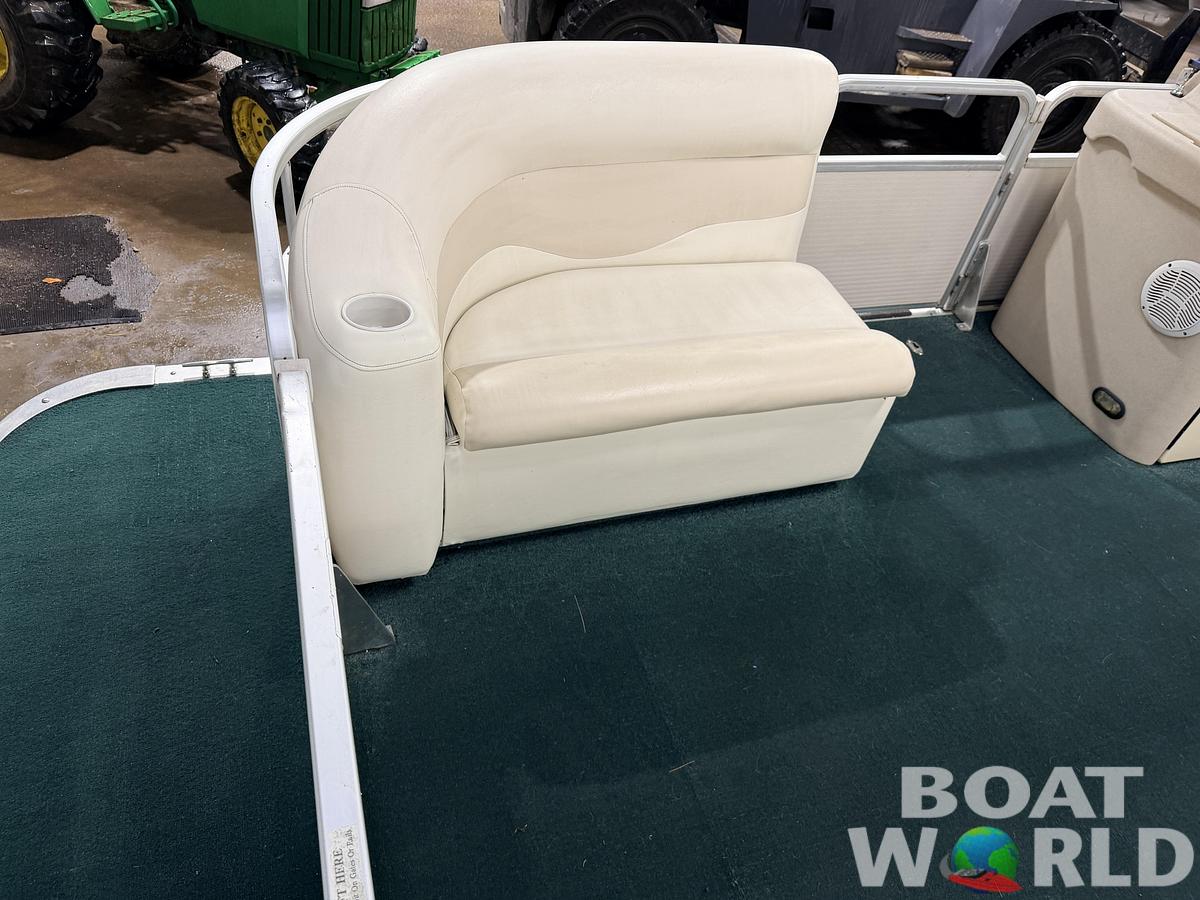 Used 2004 Premier 210 SunSation & 60HP Yamaha 4Stroke - $12,995