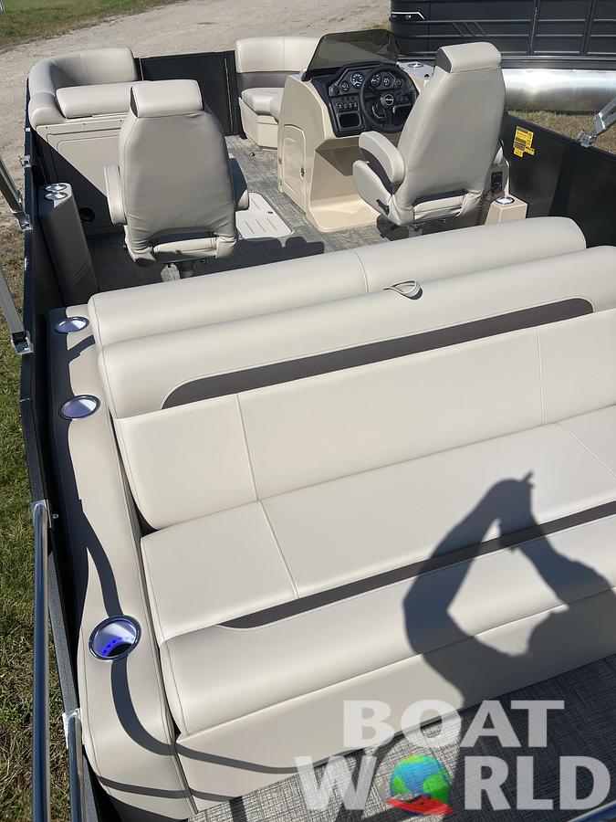 2026 Bentley Pontoons Legacy 223 Swingback Tritoon & Honda 4-Stroke EFI