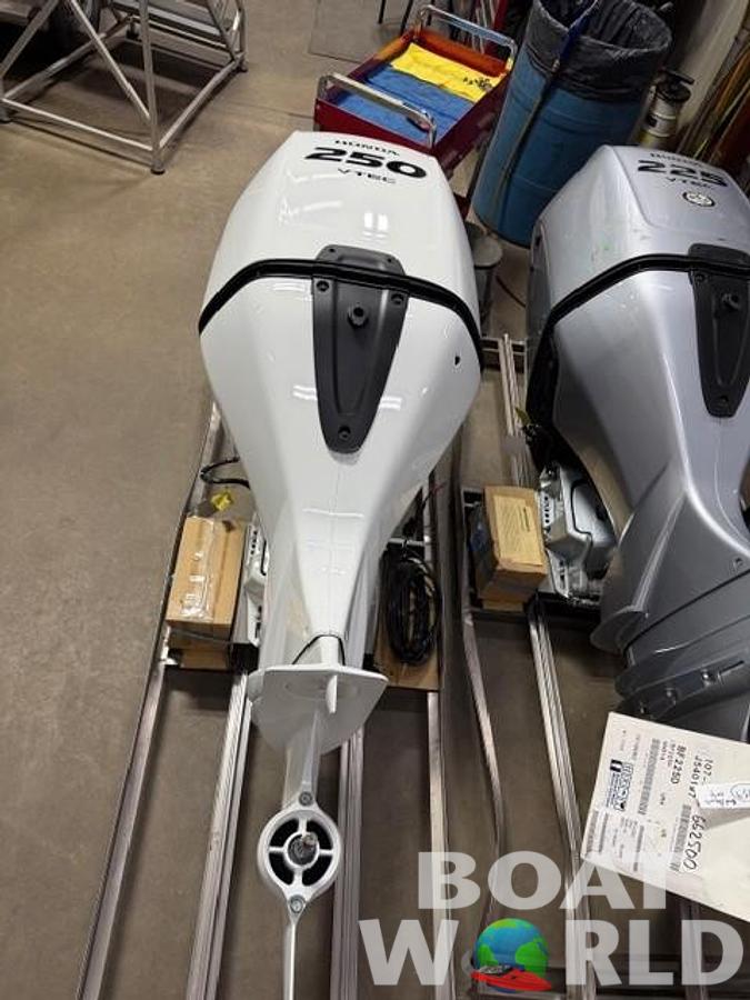 2025 Honda 250HP 4-Stroke EFI 25" XL *New*