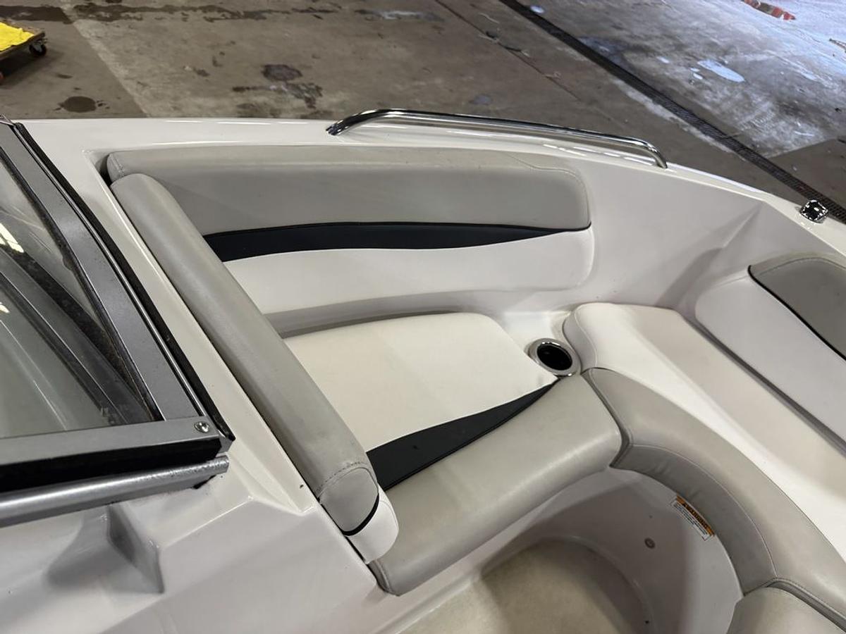 Used 2015 Starcraft Marine Runabout Limited IO 1918 RE I/O