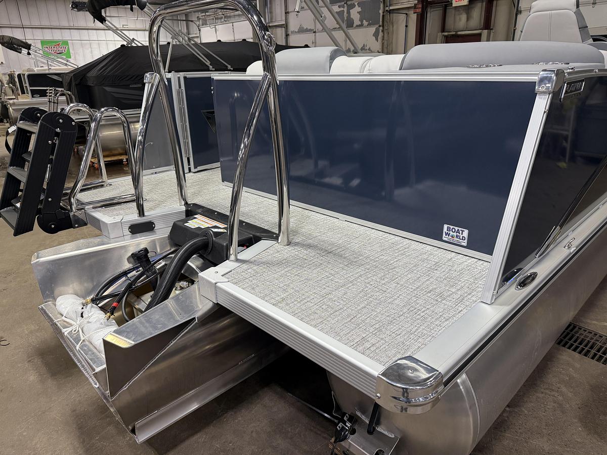 2025 Tahoe Pontoons Cascade 2385 Elite Tritoon & Honda 225HP 4-Stroke EFI