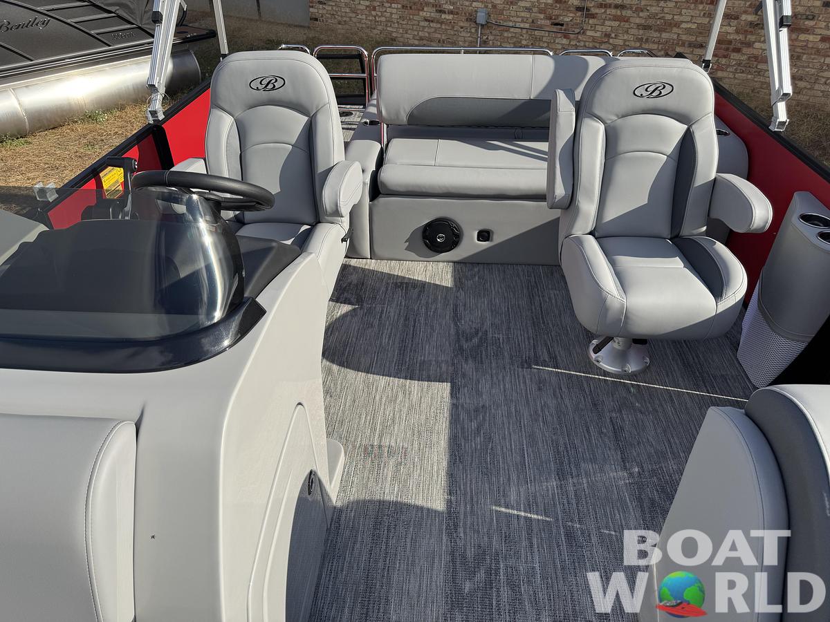 2026 Bentley Pontoons Legacy 200 Swingback