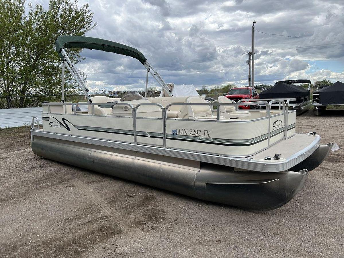 Used 2005 Bennington Sedona F21 Pontoon