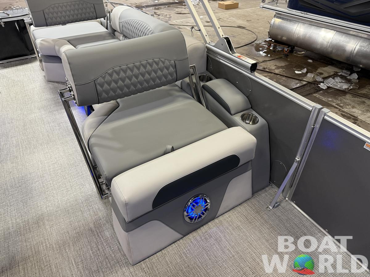 2025 Tahoe Pontoons Cascade 2385 Quad Lounge Shift Flip Tritoon & Honda 4-Stroke EFI