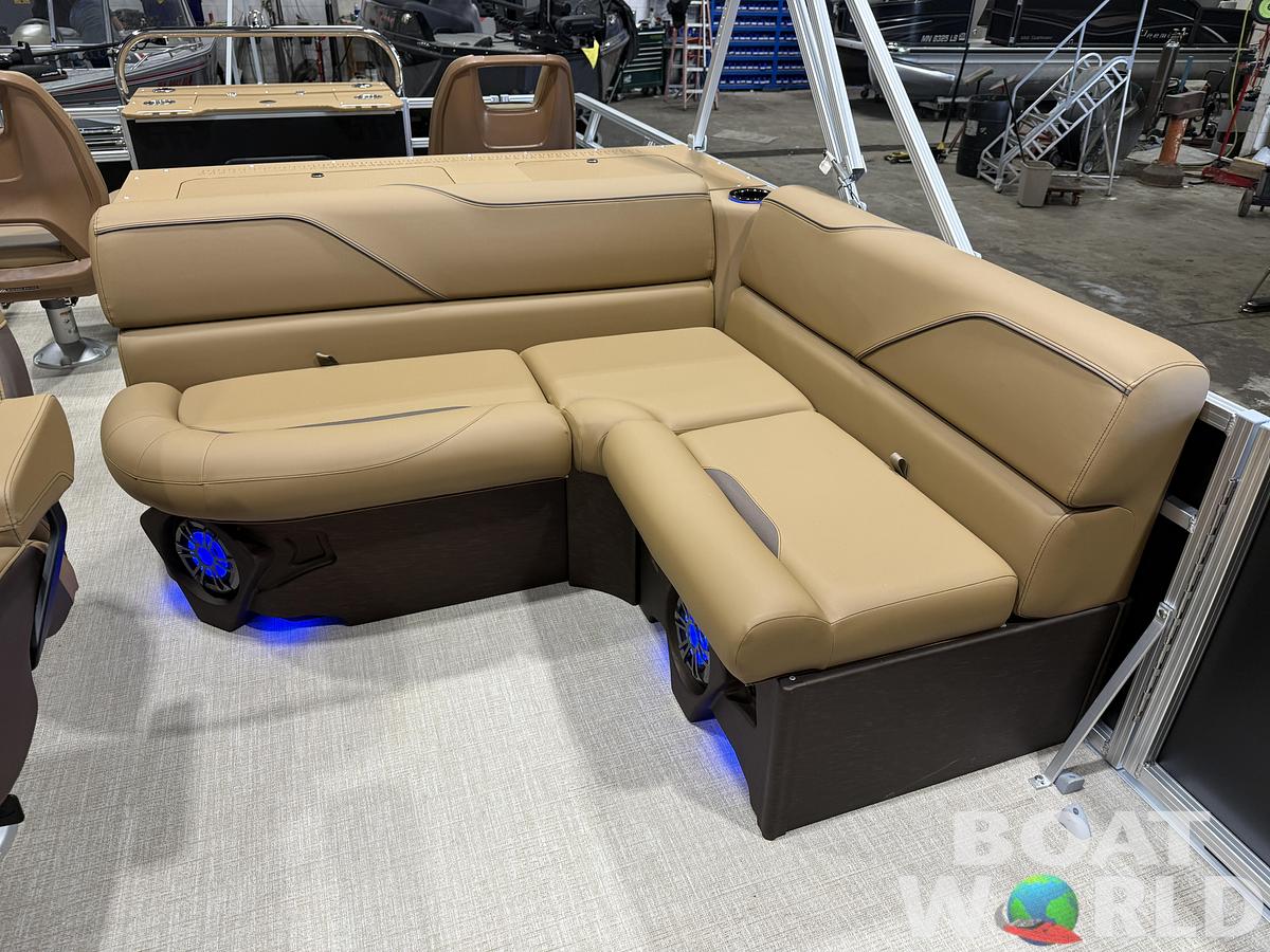 2027 Tahoe Sport 2385 Rear Fish Tritoon $53995