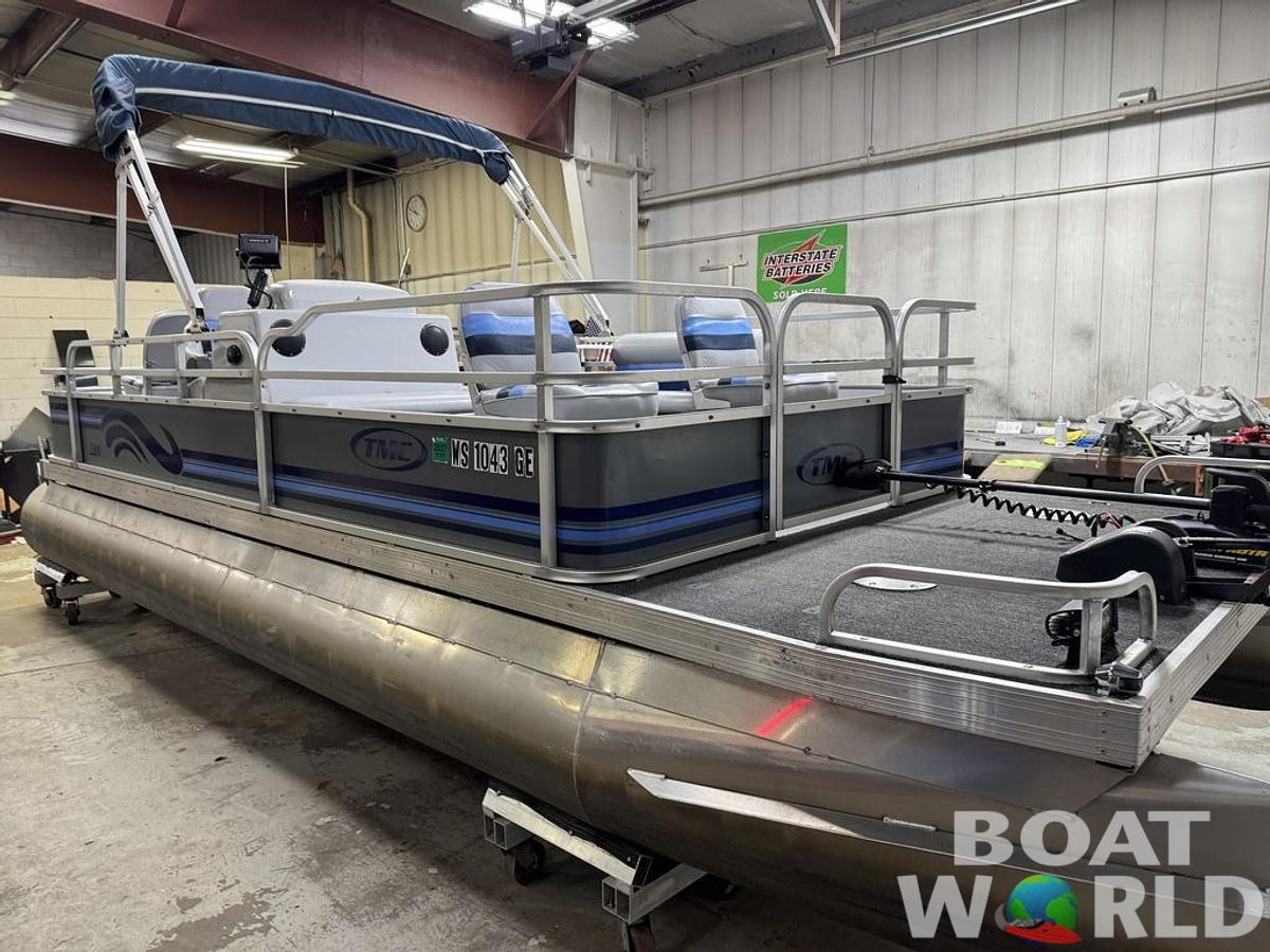 Used 2002 TMC 2200 FM Pontoon