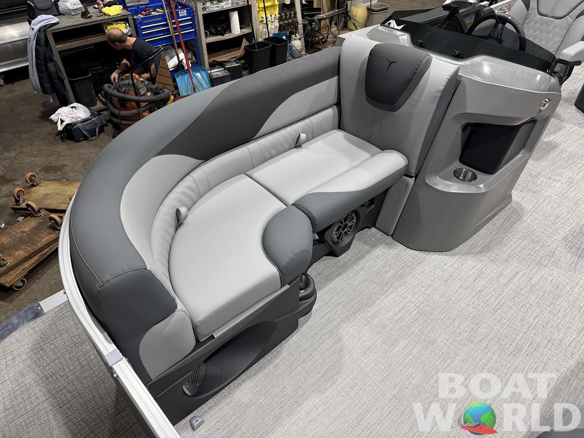 2026 Tahoe Pontoons LTZ 1985 Cruise Rear Bench (CRB) 