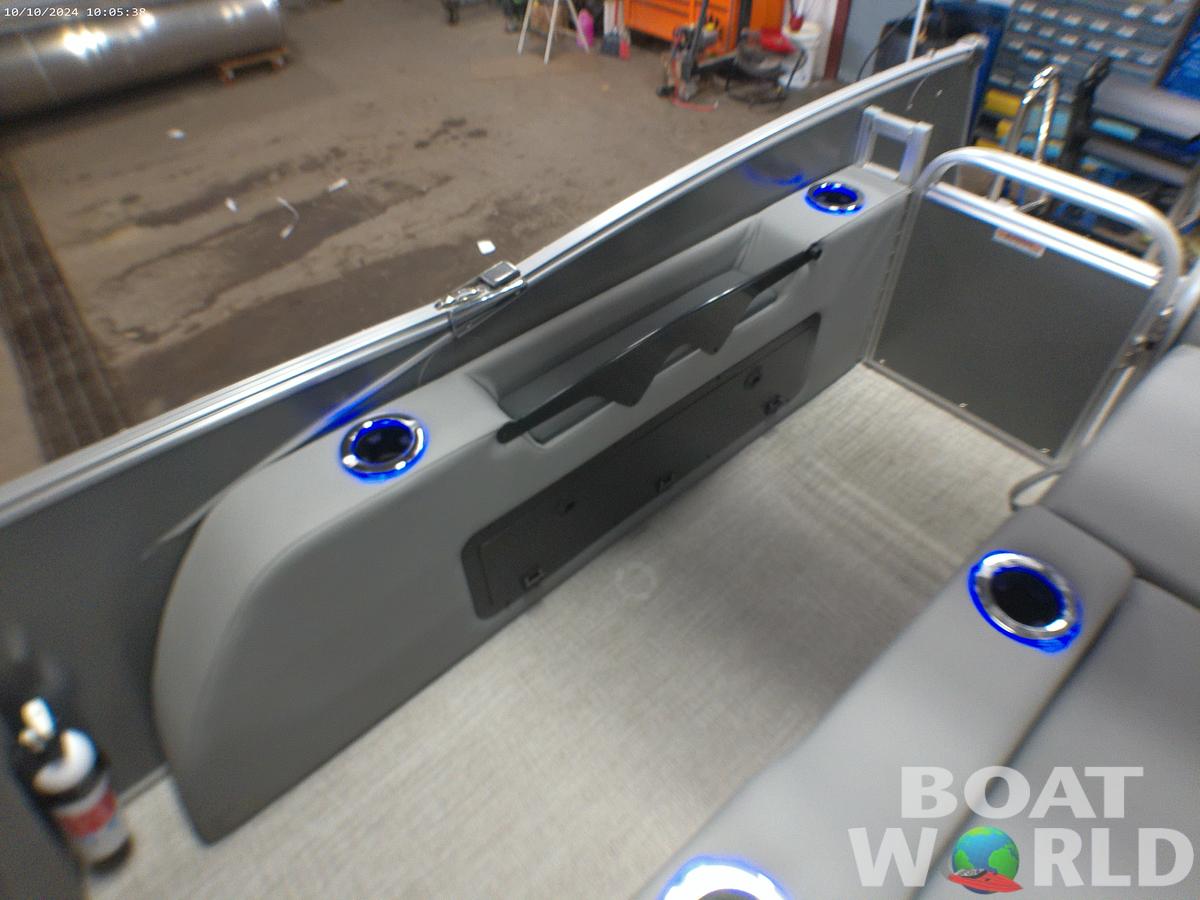 2025 Tahoe Pontoons Cascade 2385 Swingback (VRL) Tritoon & Honda 4-Stroke EFI