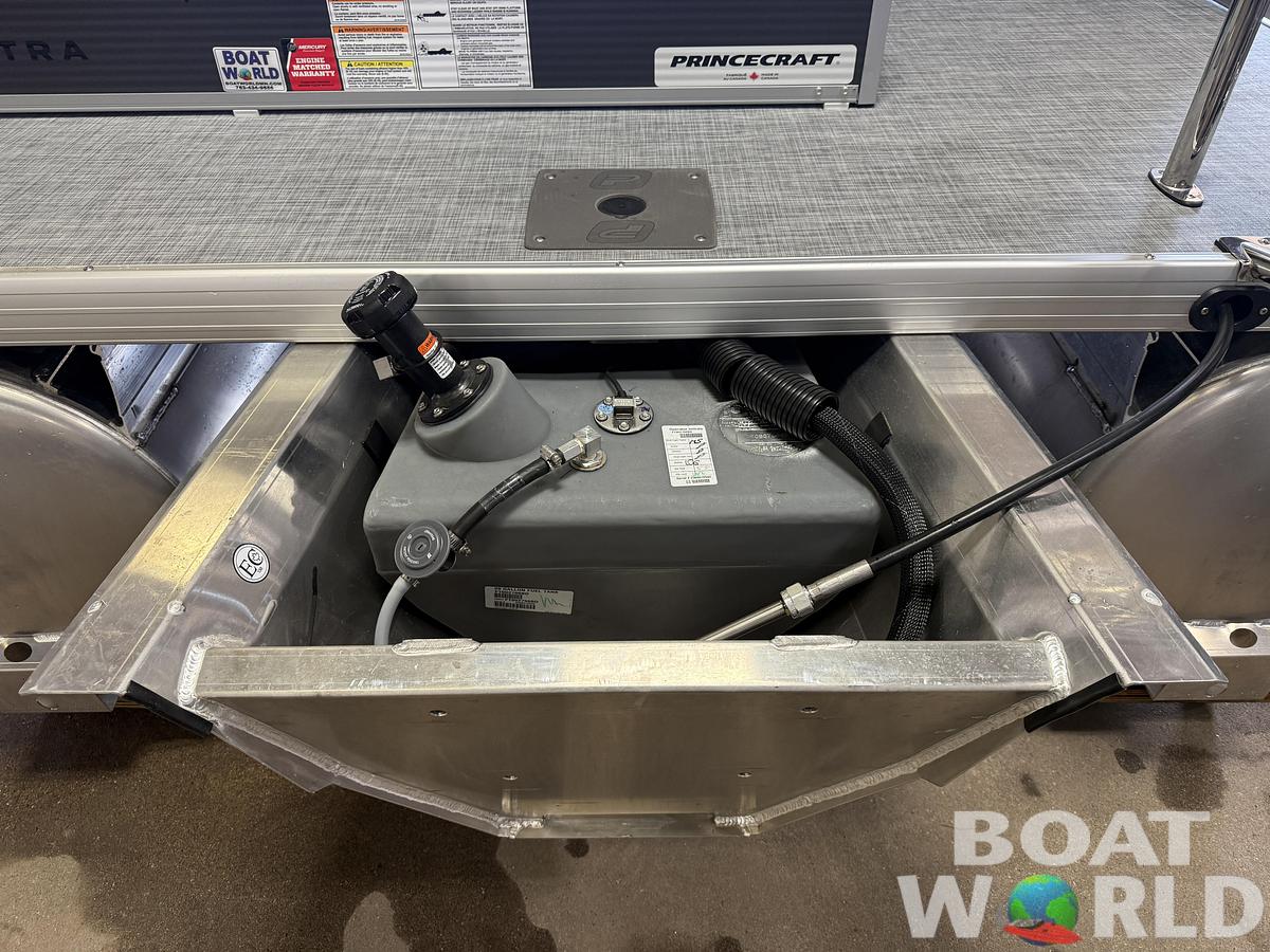 2026 Princecraft Vectra 23 RL Swingback Lounge Pontoon
