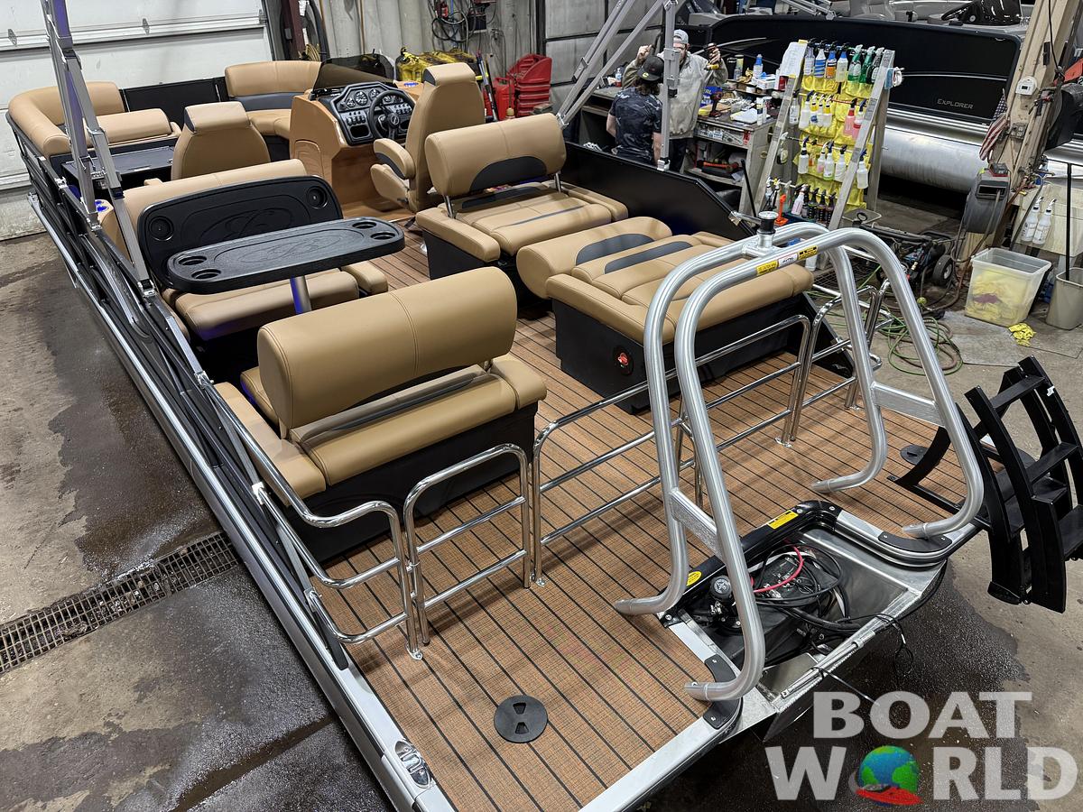 2026 Bentley Legacy 220 QSB Swingback $43995