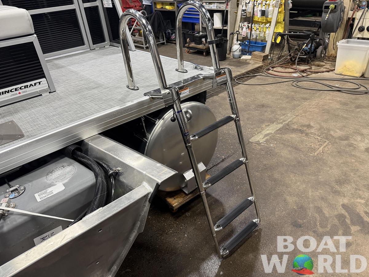 2026 Princecraft Vectra 23 RL Long Lounge Swingback Tritoon 