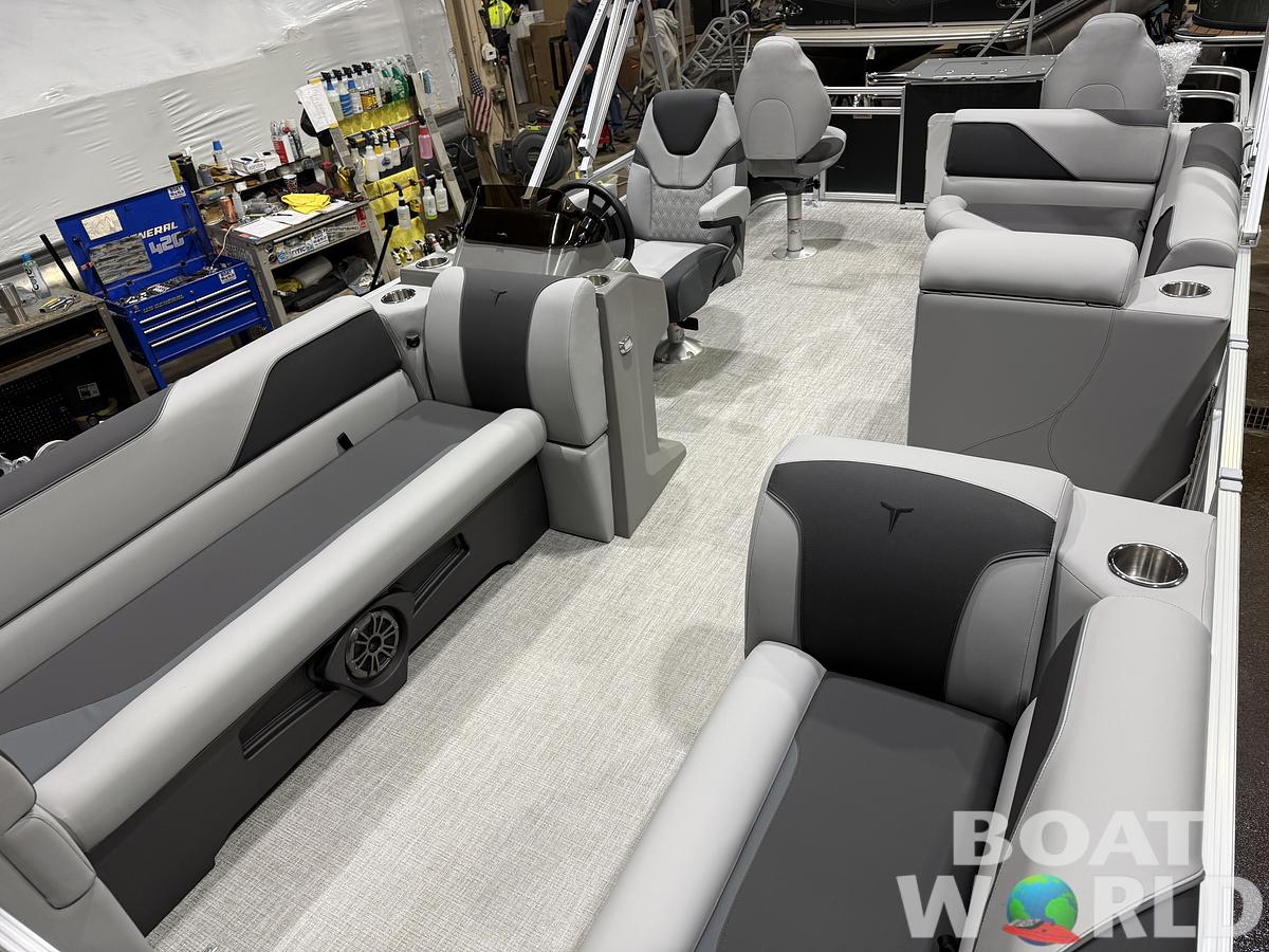 2026 Tahoe Sport Rear Fish 2180 & 4-Stroke $31995