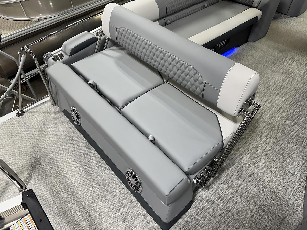 2025 Tahoe Pontoons Cascade 2385 Cruise Rear Bench Tritoon & Honda 225HP 4-Stroke EFI