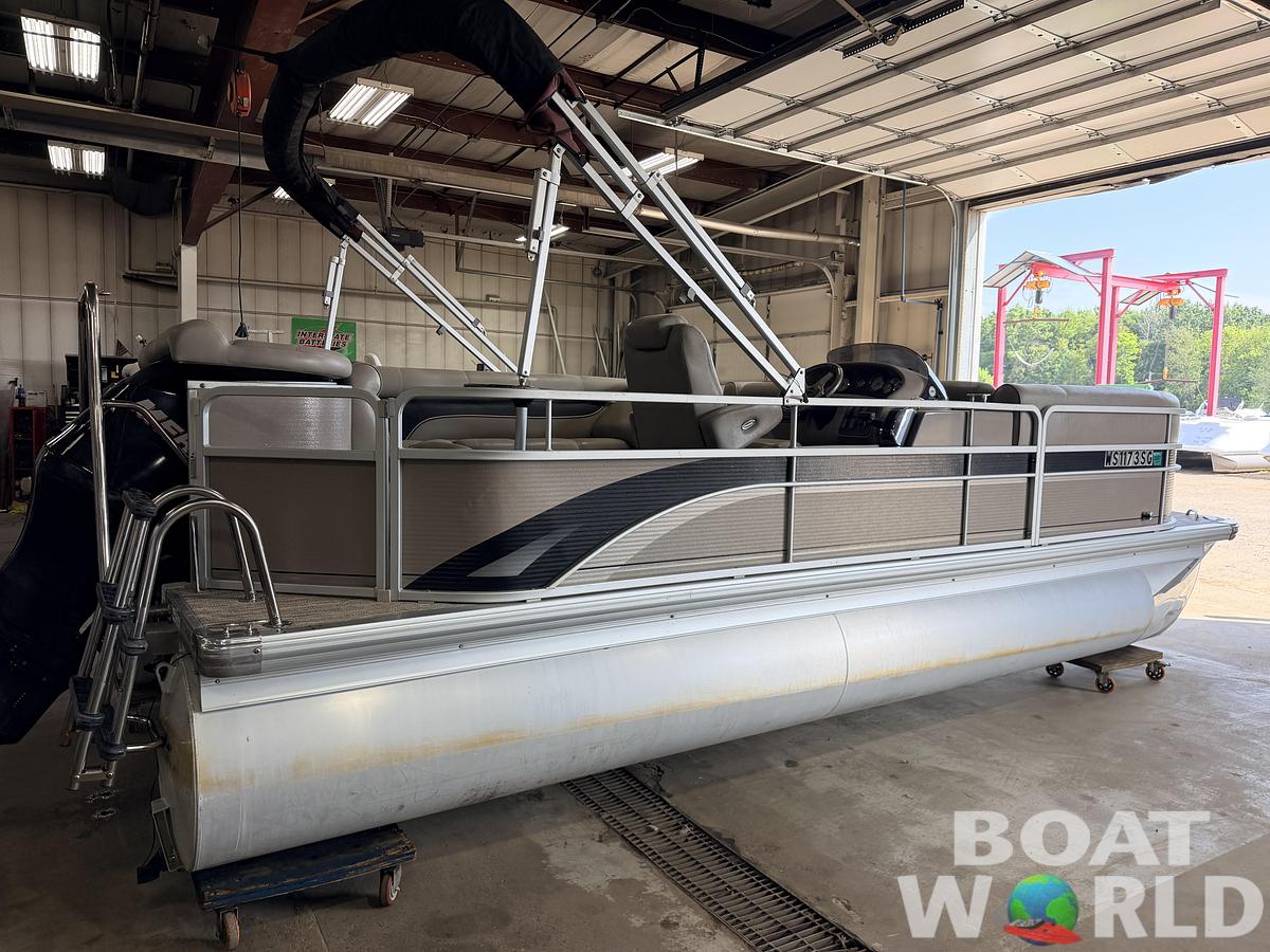 Used 2007 Premier 210 Legend