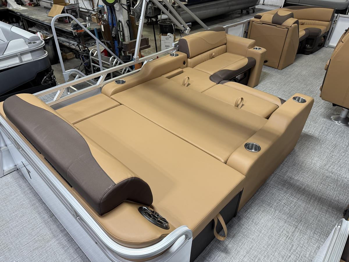 2025 Tahoe Pontoons LTZ 2385 Swingback (VRL) & Honda 4-Stroke EFI