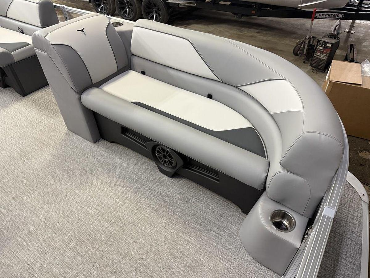 2025 Tahoe Pontoons Sport 2385 Rear Fish & Honda 4-Stroke EFI