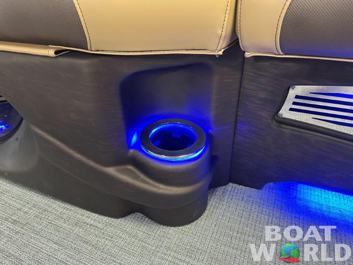 2025 Tahoe Pontoons Cascade 2385 Quad Lounge Shift SS & Honda 4-Stroke EFI