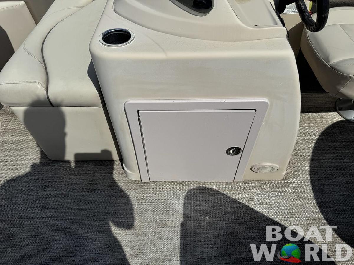 Used 2016 Sylvan 820 4-PT Pontoon