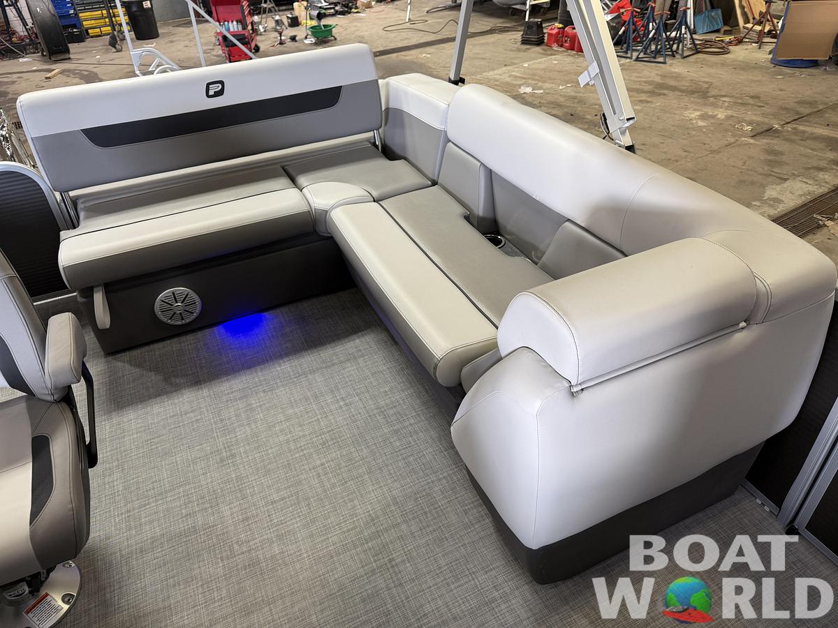 2026 Princecraft Vectra 23 RL Swingback Lounge Pontoon