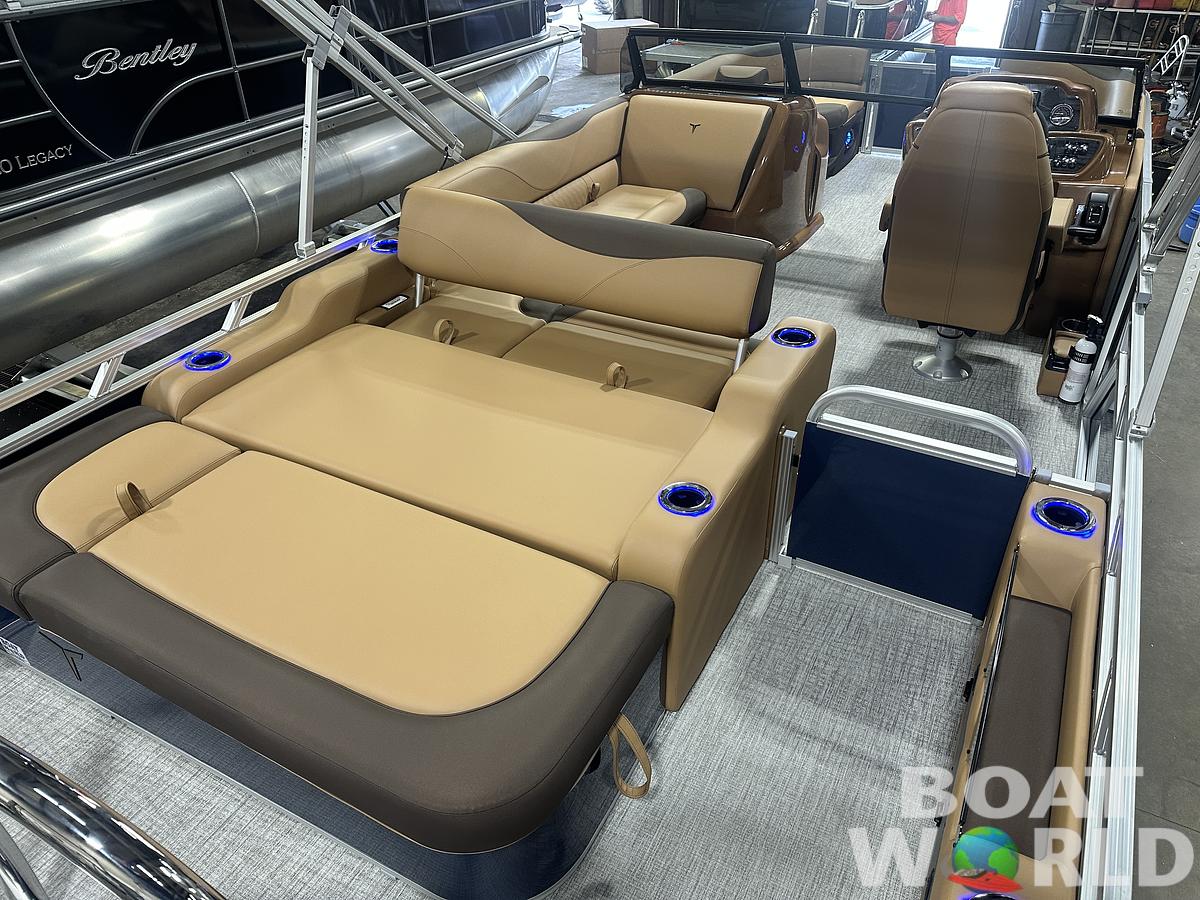 2025 Tahoe Pontoons LTZ 2385 Swingback (VRB) Windshield Tritoon & Honda 4-Stroke EFI
