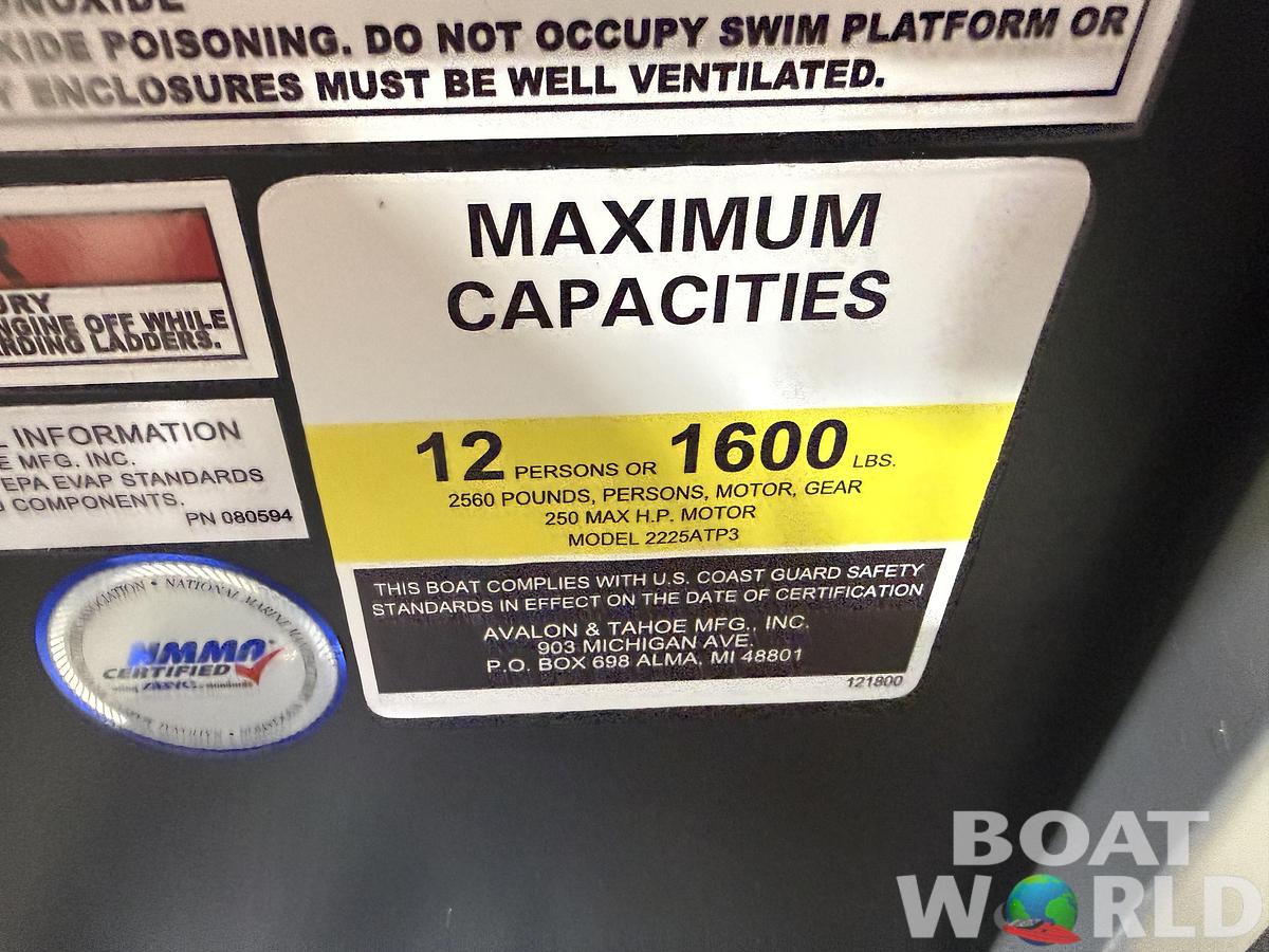 2026 Tahoe Pontoons Sport 2385 Rear Fish Tritoon