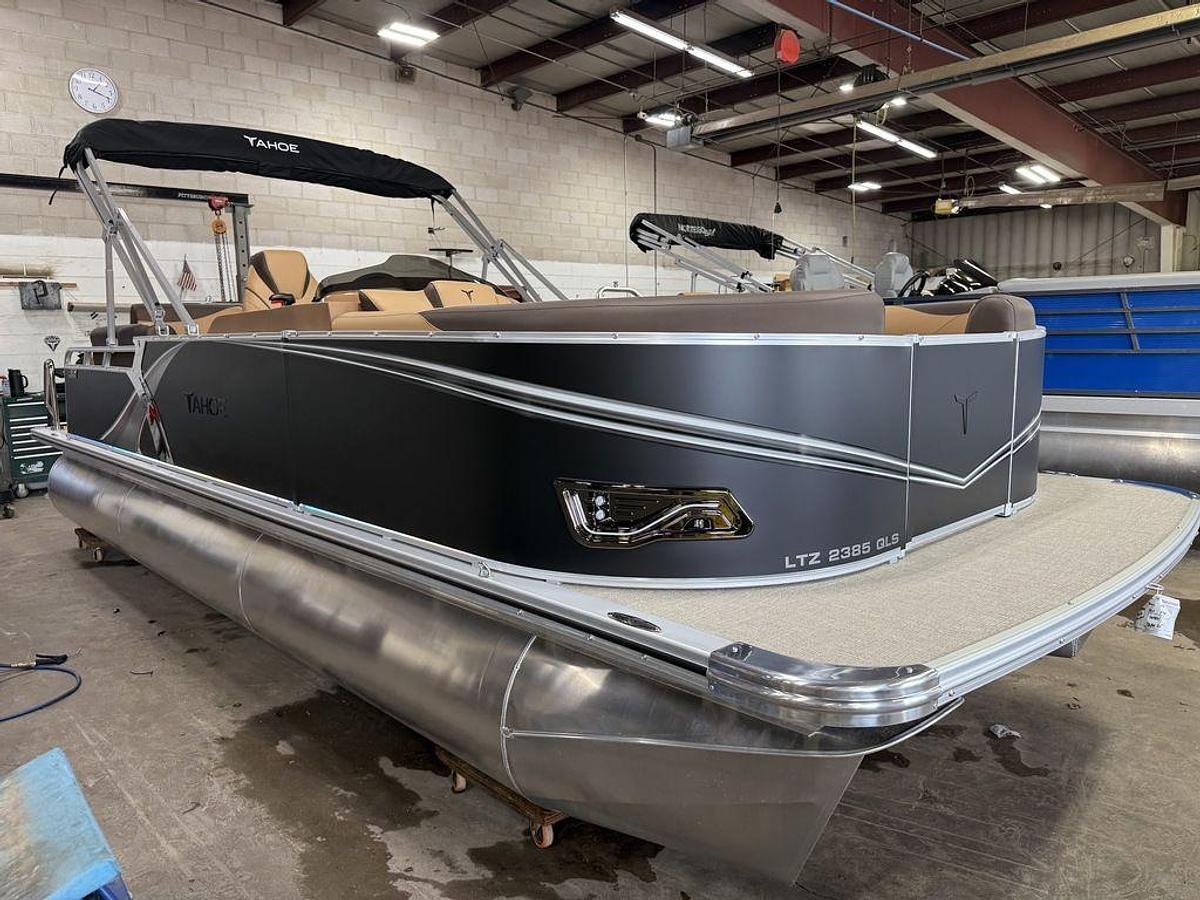 2025 Tahoe Pontoons LTZ 2385 Quad Lounge Shift Flip & Honda 4-Stroke EFI