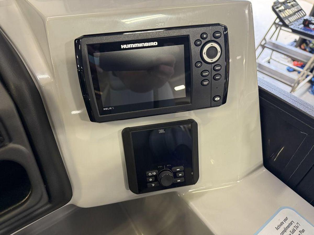 2026 Bentley Pontoons Legacy 220 Swingback & Honda 4-Stroke EFI