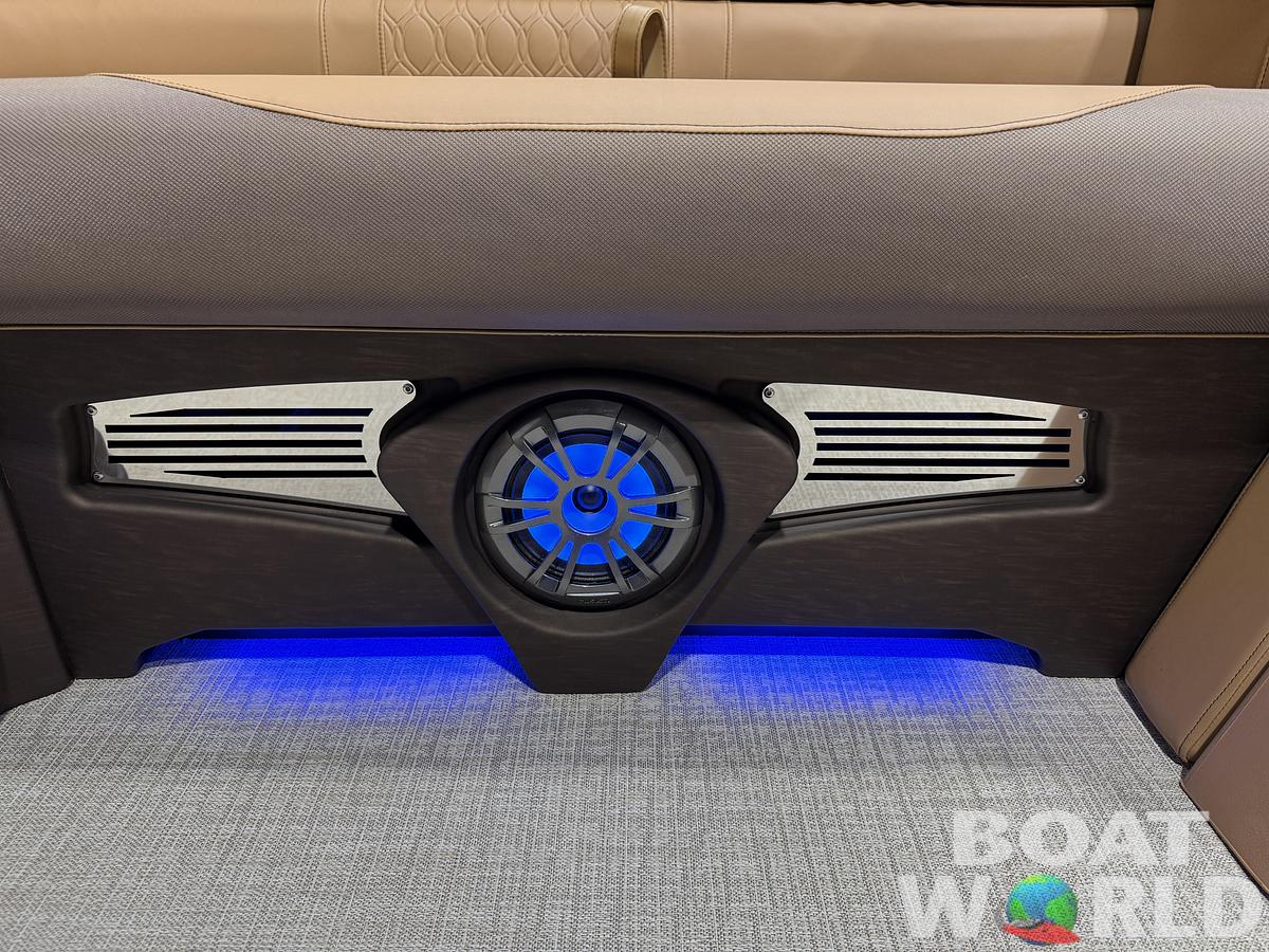 2026 Tahoe Pontoons LTZ 2385 (CRB) Cruise Rear Bench Tritoon 