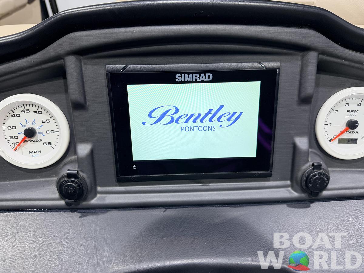 Used 2022 Bentley Pontoons Legacy 200 Navigator Quad Lounge & 100HP Honda 4Stroke -$34,995