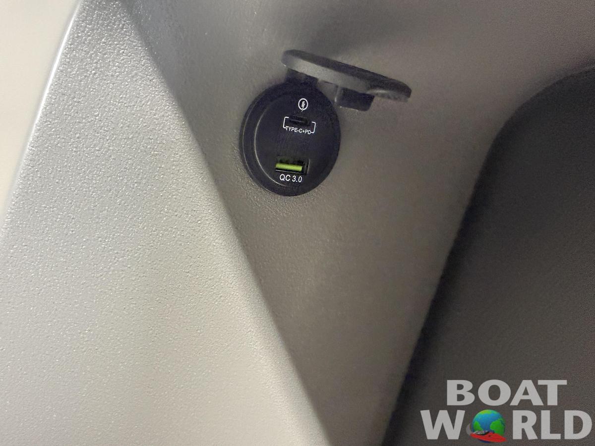 2026 Tahoe Pontoons LTZ 2385 Swingback (VRB) 